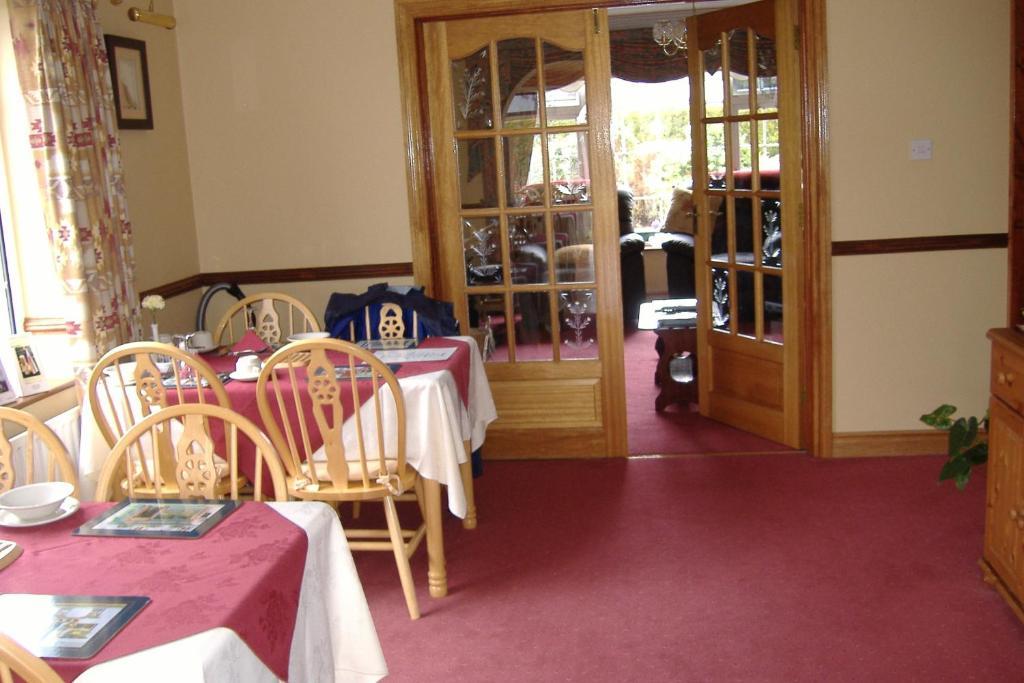 אוטרארד Riverwalk House B&B מראה חיצוני תמונה